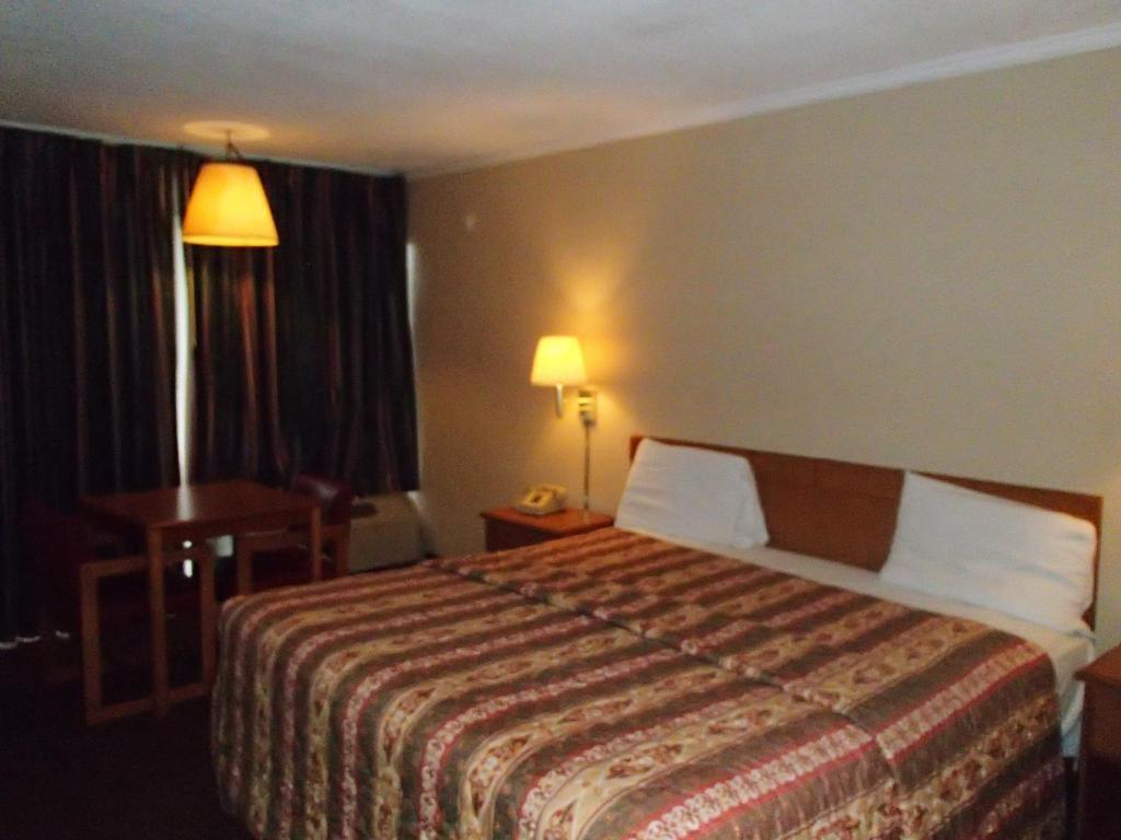 Sunrise Inn Lake Charles Room photo